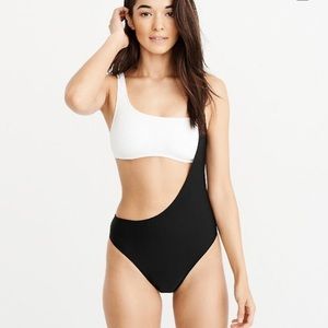 NWT Abercrombie & Fitch Cutout One Piece Swimsuit